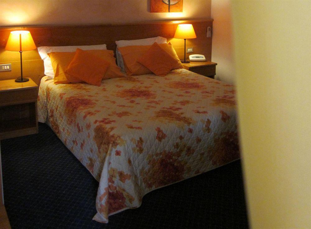 טורי דל בנקו Hotel Marina מראה חיצוני תמונה